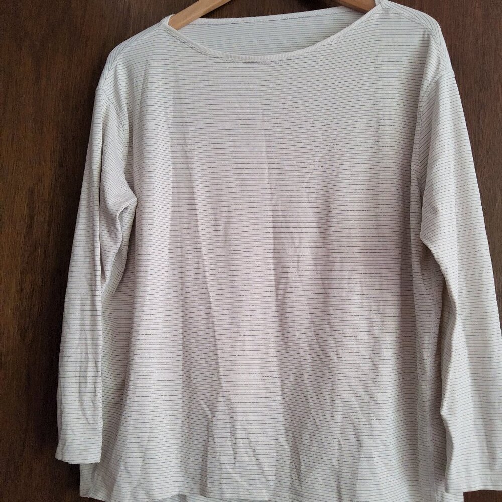 Lululemon Back in action long sleeve Shirt Size 12 / 14